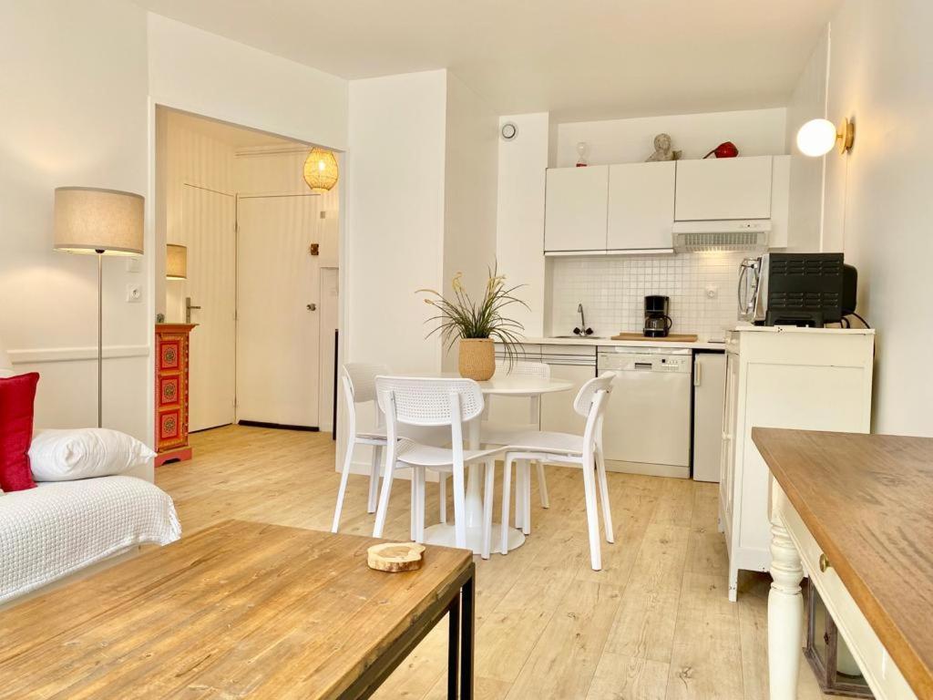 Appartement Elegant Avec Vue Sur Le Port Saint-Martin-de-Ré Buitenkant foto