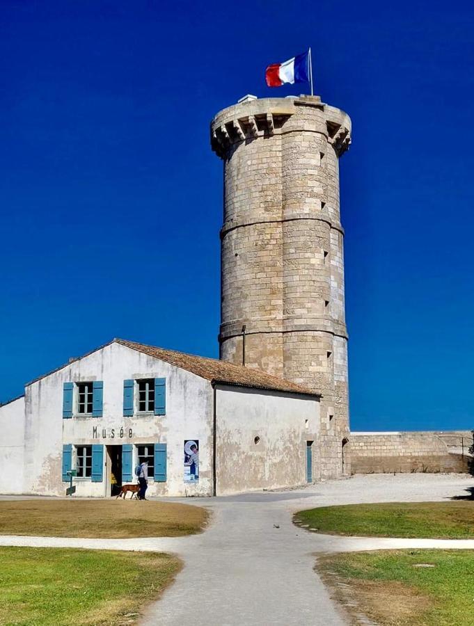 Appartement Elegant Avec Vue Sur Le Port Saint-Martin-de-Ré Buitenkant foto